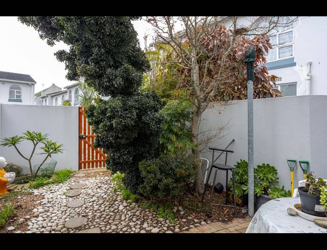 3 BEDROOM TOWNHOUSE FOR SALE IN PLUMSTEAD